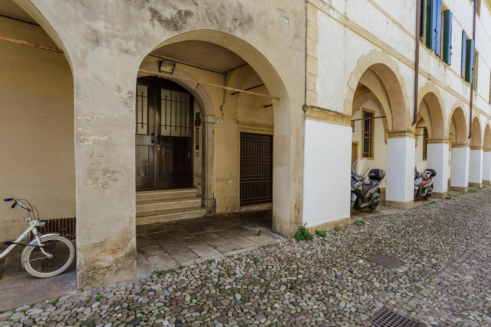 Yourbanflat Clock Tower Padova Exterior photo